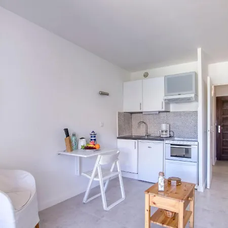 De La By Interhome Saint-Cyr-sur-Mer