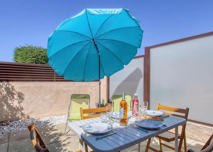 De La By Interhome * Saint-Cyr-sur-Mer